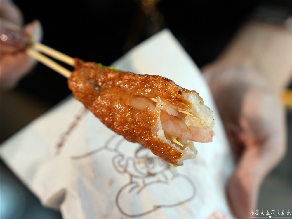 【台中東區。美食】『丁香深海旗魚串』夜市人氣小吃！旱溪夜市的串炸小點心~ @傻蛋夫妻生活札記