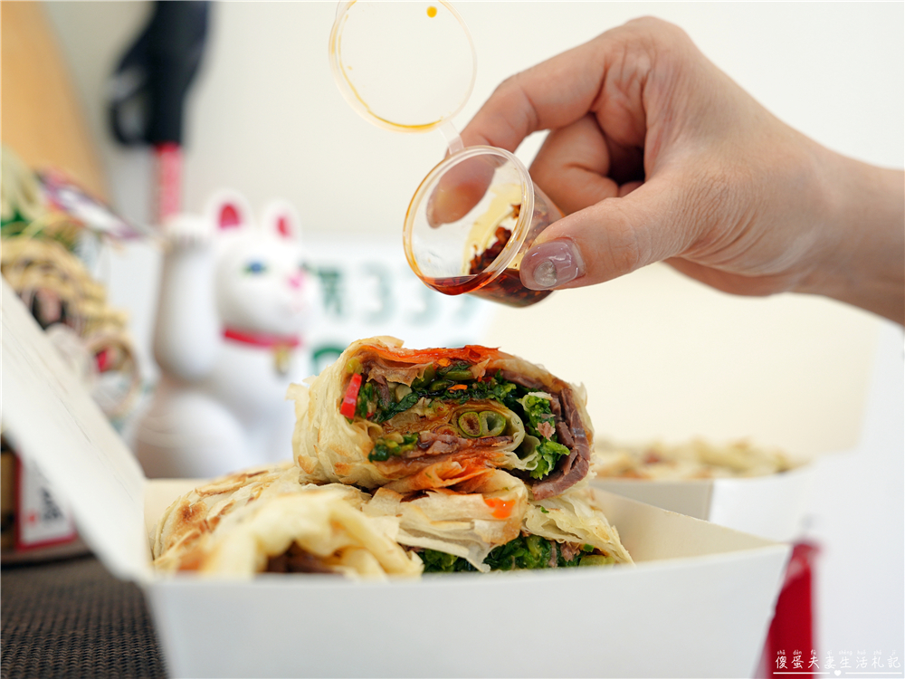 【苗栗竹南。美食】『阿瑩斤餅專門店』現橄現作！限量供應的美味手工斤餅專賣店！ @傻蛋夫妻生活札記