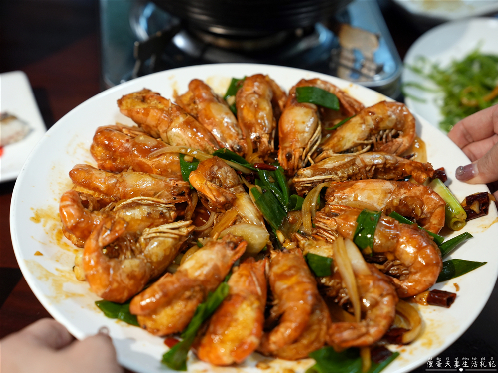 【台中北屯】『東明釣蝦場』24小時營業！全場禁菸的釣蝦場兼熱炒店！ @傻蛋夫妻生活札記