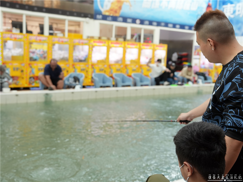 【台中北屯】『東明釣蝦場』24小時營業！全場禁菸的釣蝦場兼熱炒店！ @傻蛋夫妻生活札記