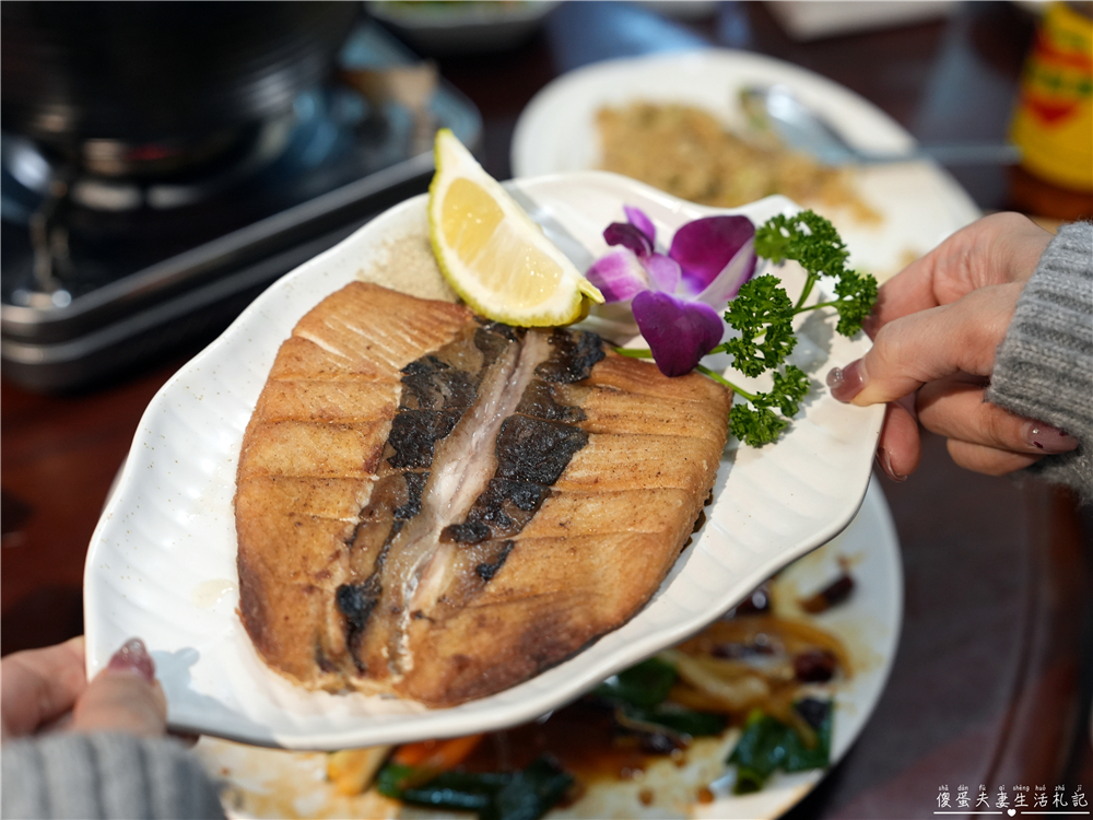 【台中北屯】『東明釣蝦場』24小時營業！全場禁菸的釣蝦場兼熱炒店！ @傻蛋夫妻生活札記