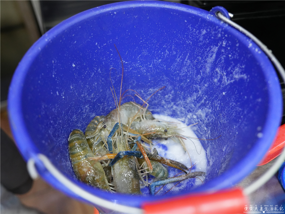 【台中北屯】『東明釣蝦場』24小時營業！全場禁菸的釣蝦場兼熱炒店！ @傻蛋夫妻生活札記