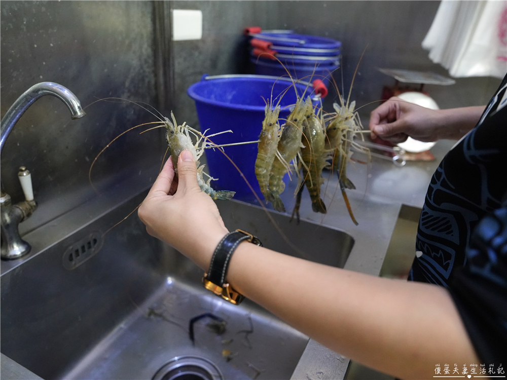 【台中北屯】『東明釣蝦場』24小時營業！全場禁菸的釣蝦場兼熱炒店！ @傻蛋夫妻生活札記