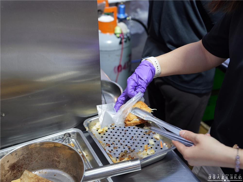 【台中南區。美食】『臭皮將軍臭豆腐/泡菜豆包』臭香酥脆!大慶夜市的超特色青蔥、泡菜爆滿一口酥臭豆腐!豆包也超酥脆~~ @傻蛋夫妻生活札記 【台中南區。美食】『臭皮將軍臭豆腐/泡菜豆包』臭香酥脆!大慶夜市的超特色青蔥、泡菜爆滿一口酥臭豆腐!豆包也超酥脆~~ @傻蛋夫妻生活札記
