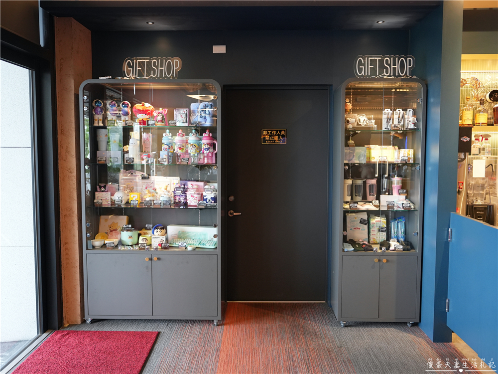 【台中后里。美食】『樂奇Lucky Club』大人系餐酒館！全台唯一拉斯維加斯風格~吃喝玩樂住一站搞定！ @傻蛋夫妻生活札記