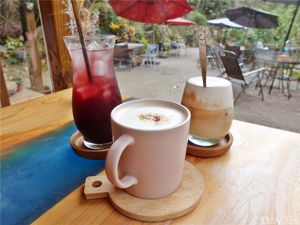 【苗栗銅鑼。美食】『雙峰草堂』唯美日式木造玻璃屋！隱身山中的夢幻銅鑼燒！ @傻蛋夫妻生活札記