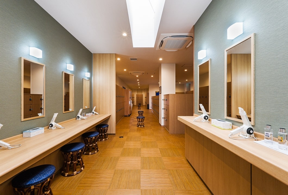 【日本千葉】『成田空港温泉 空の湯』成田機場旁的放鬆秘境！泡湯、賞飛機、住膠囊旅館一次滿足！ @傻蛋夫妻生活札記