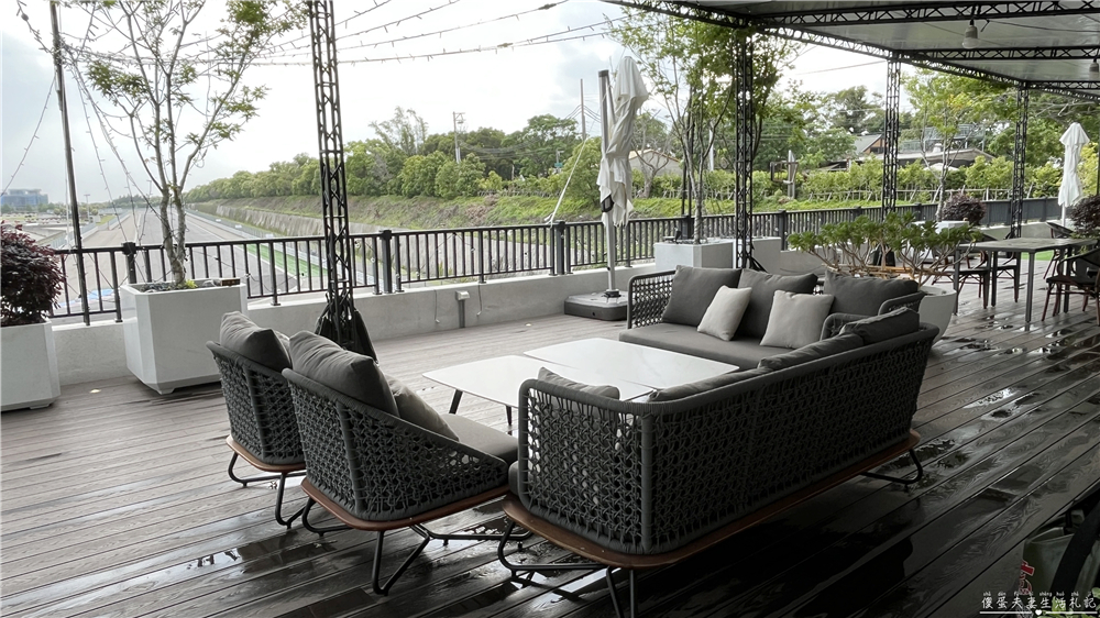 【台中后里。美食】『樂奇Lucky Club』大人系餐酒館！全台唯一拉斯維加斯風格~吃喝玩樂住一站搞定！ @傻蛋夫妻生活札記