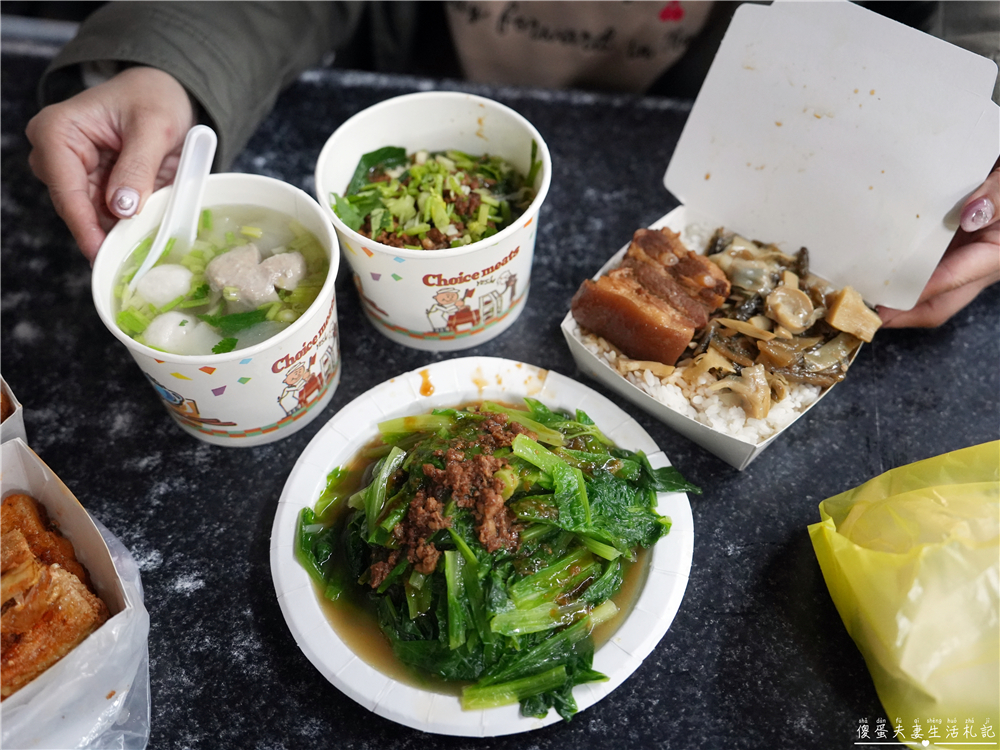 【台中北屯。美食】『玉記湯圓』鹹甜小吃一次滿足！新一點利黃昏市場的人氣排隊小吃！ @傻蛋夫妻生活札記