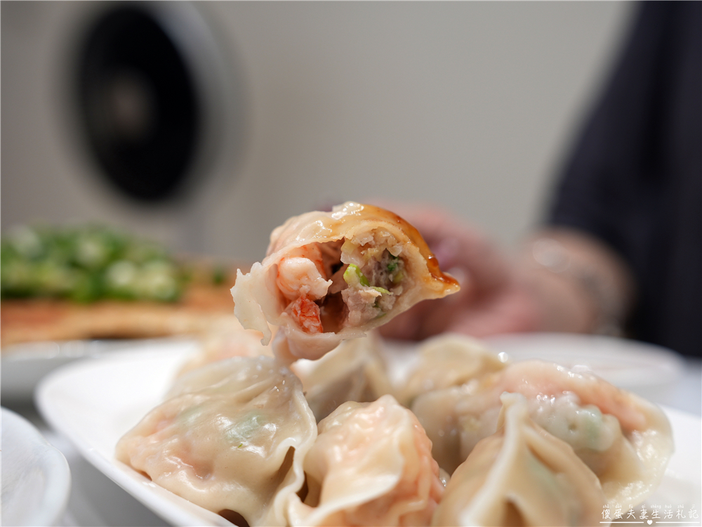 【苗栗竹南。美食】『佐佐ぎょうざ日式煎餃專賣店』超狂冰花煎餃！近乎完美的日式美味！竹南人氣小吃推薦~ @傻蛋夫妻生活札記