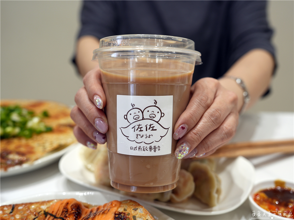 【苗栗竹南。美食】『佐佐ぎょうざ日式煎餃專賣店』超狂冰花煎餃！近乎完美的日式美味！竹南人氣小吃推薦~ @傻蛋夫妻生活札記