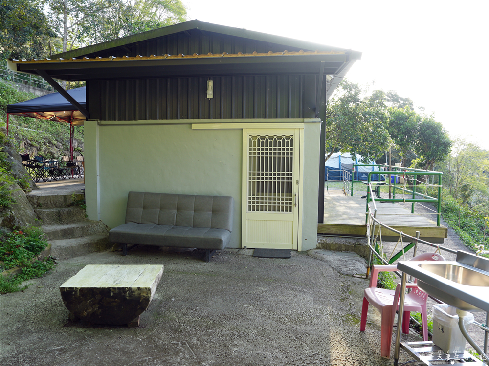 【苗栗公館。露營】『橄欖莊園』百萬夜景！坐擁山城景色的超美露營區！ @傻蛋夫妻生活札記