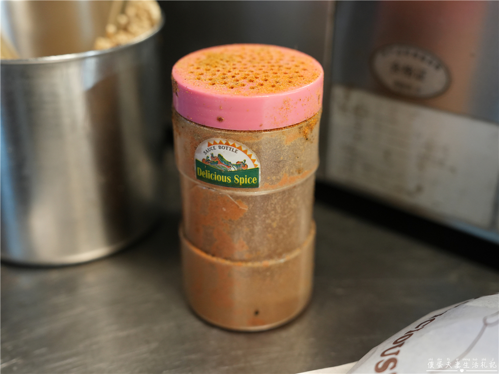 【台中南區。美食】『蔥肉捲』以顆計算，吃多少買多少！大慶夜市的單一純賣迷你燒肉串燒~ @傻蛋夫妻生活札記