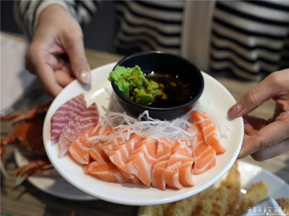 【台中南屯。美食】『潮港城太陽百匯』傳說中的中部辦桌王！台中超夯吃到飽之一！而且竟然還是寵物友善~~ @傻蛋夫妻生活札記