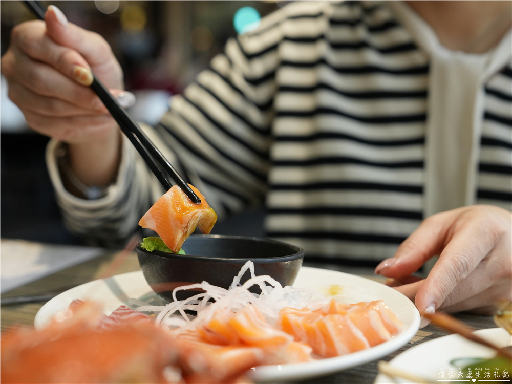 【台中南屯。美食】『潮港城太陽百匯』傳說中的中部辦桌王！台中超夯吃到飽之一！而且竟然還是寵物友善~~ @傻蛋夫妻生活札記