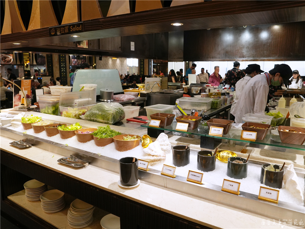 【台中南屯。美食】『潮港城太陽百匯』傳說中的中部辦桌王！台中超夯吃到飽之一！而且竟然還是寵物友善~~ @傻蛋夫妻生活札記