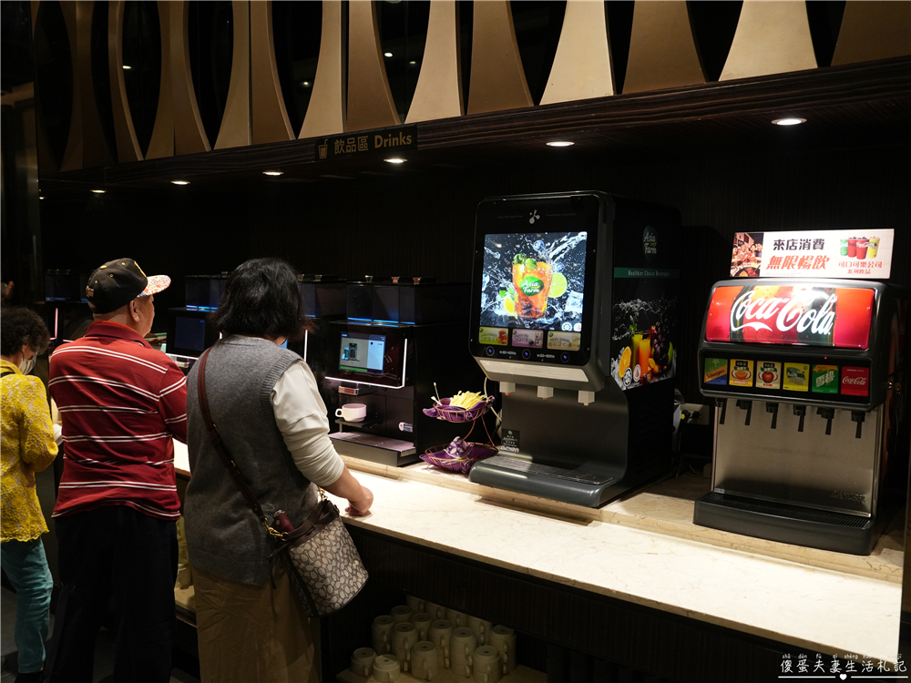 【台中南屯。美食】『潮港城太陽百匯』傳說中的中部辦桌王！台中超夯吃到飽之一！而且竟然還是寵物友善~~ @傻蛋夫妻生活札記