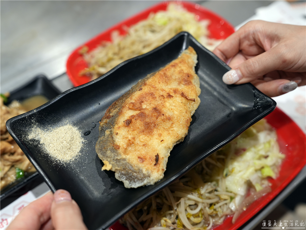 【台中西屯。美食】『料鐵哥醬燒鐵板-台中大遠百店』傳說中全台最會鐵板料理的一群哥！大遠百的鐵板料理連鎖店~ @傻蛋夫妻生活札記