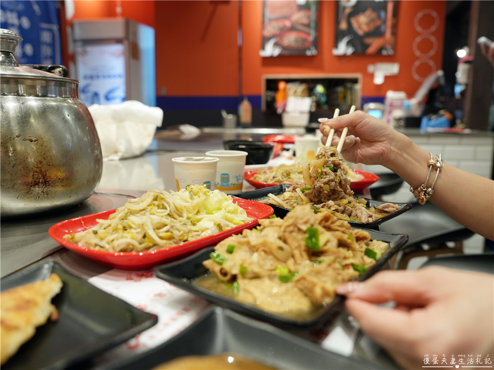 【台中西屯。美食】『料鐵哥醬燒鐵板-台中大遠百店』傳說中全台最會鐵板料理的一群哥！大遠百的鐵板料理連鎖店~ @傻蛋夫妻生活札記