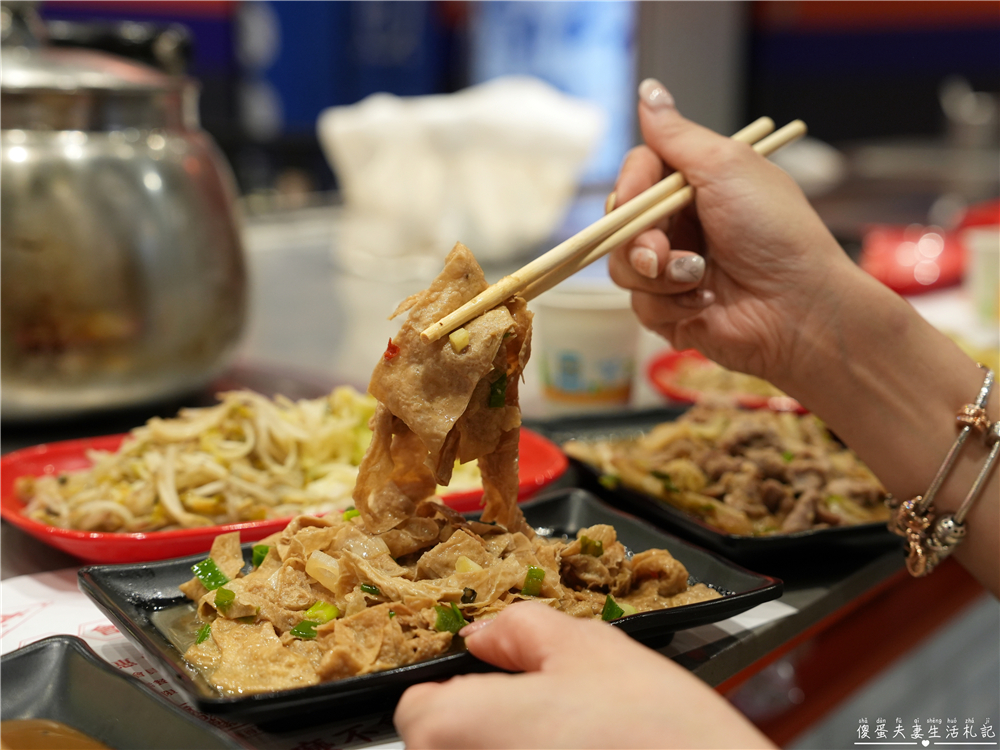 【台中西屯。美食】『料鐵哥醬燒鐵板-台中大遠百店』傳說中全台最會鐵板料理的一群哥！大遠百的鐵板料理連鎖店~ @傻蛋夫妻生活札記