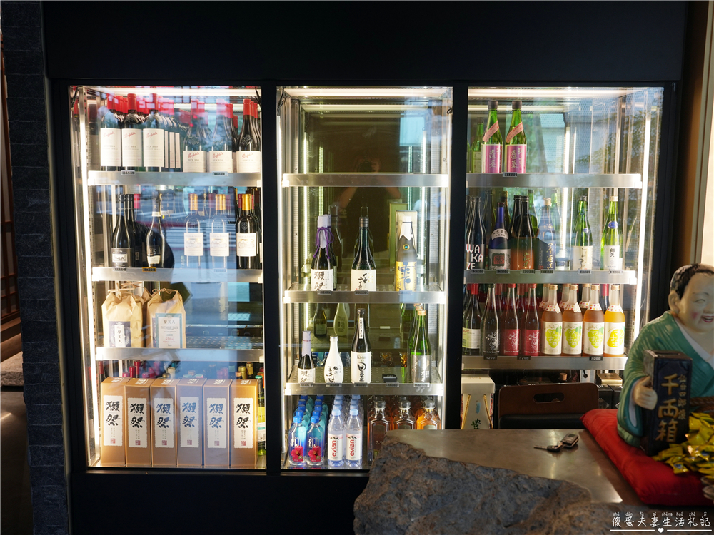 【台中北屯。美食】『月見里山 炭火燒肉』禪風系庭院燒肉！專人待烤免動手~完美燒肉輕鬆吃！台中寵物友善燒肉店~ @傻蛋夫妻生活札記