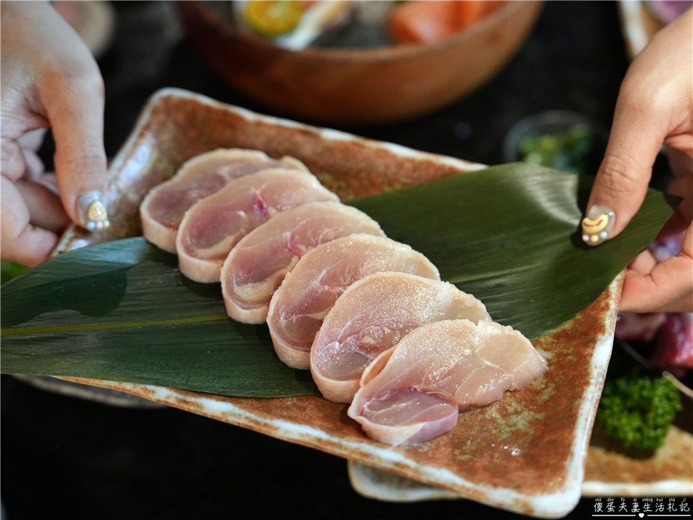 【台中北屯。美食】『月見里山 炭火燒肉』禪風系庭院燒肉！專人待烤免動手~完美燒肉輕鬆吃！台中寵物友善燒肉店~ @傻蛋夫妻生活札記