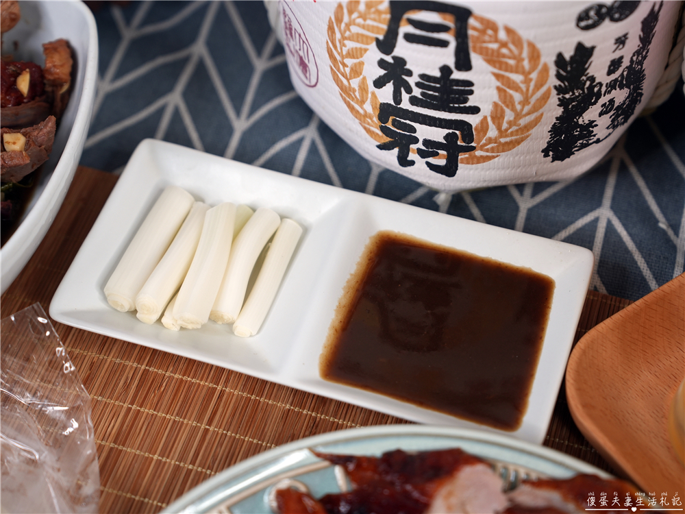 【台中北屯。美食】『富貴春北平烤鴨』傳統一鴨兩吃！水湳市場旁的超人氣烤鴨專賣~~ @傻蛋夫妻生活札記