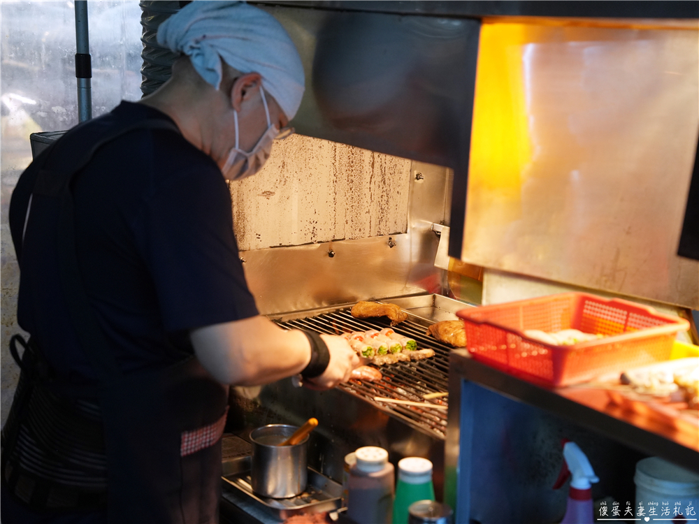 【台中北屯。美食】『橋頭烤肉』昌平夜市超人氣烤肉！一週只開三天的炭火烤肉專賣！ @傻蛋夫妻生活札記