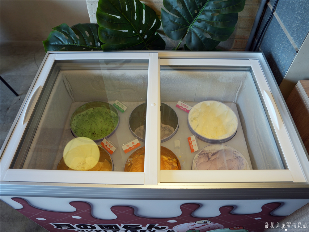 【苗栗頭份。美食】『月團圓雞湯火鍋-頭份尚順店』超人氣個人鴛鴦火鍋，澎派自助吧無限爽吃！還是寵物友善餐廳喔！ @傻蛋夫妻生活札記