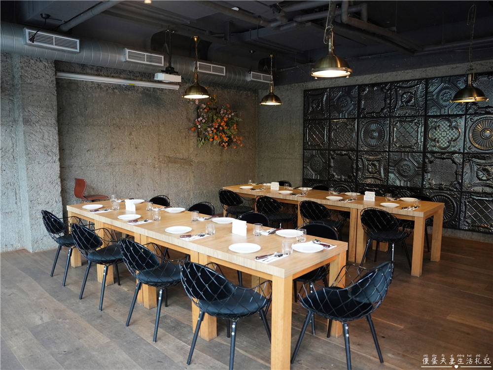 【台中西區。美食】『FORE直火料理-台中店』炭火直燒的極致饗宴！火與肉之間的品味儀式~台中直火料理推薦 @傻蛋夫妻生活札記