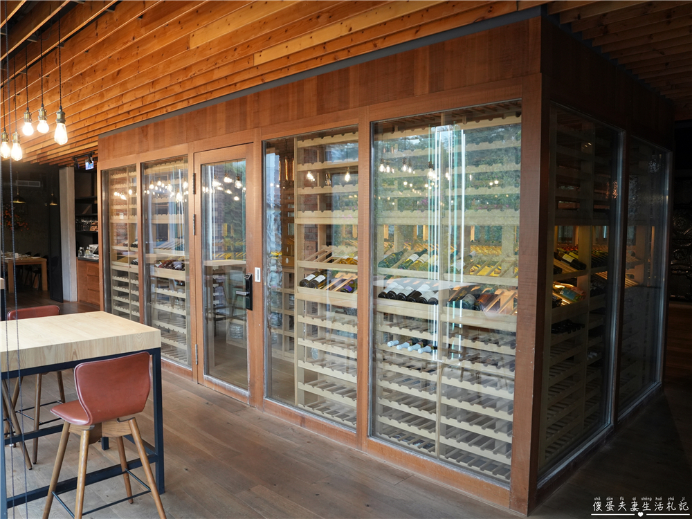 【台中西區。美食】『FORE直火料理-台中店』炭火直燒的極致饗宴！火與肉之間的品味儀式~台中直火料理推薦 @傻蛋夫妻生活札記