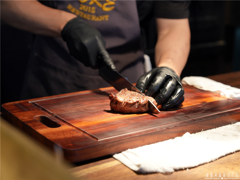 【台中西區。美食】『FORE直火料理-台中店』炭火直燒的極致饗宴！火與肉之間的品味儀式~台中直火料理推薦 @傻蛋夫妻生活札記