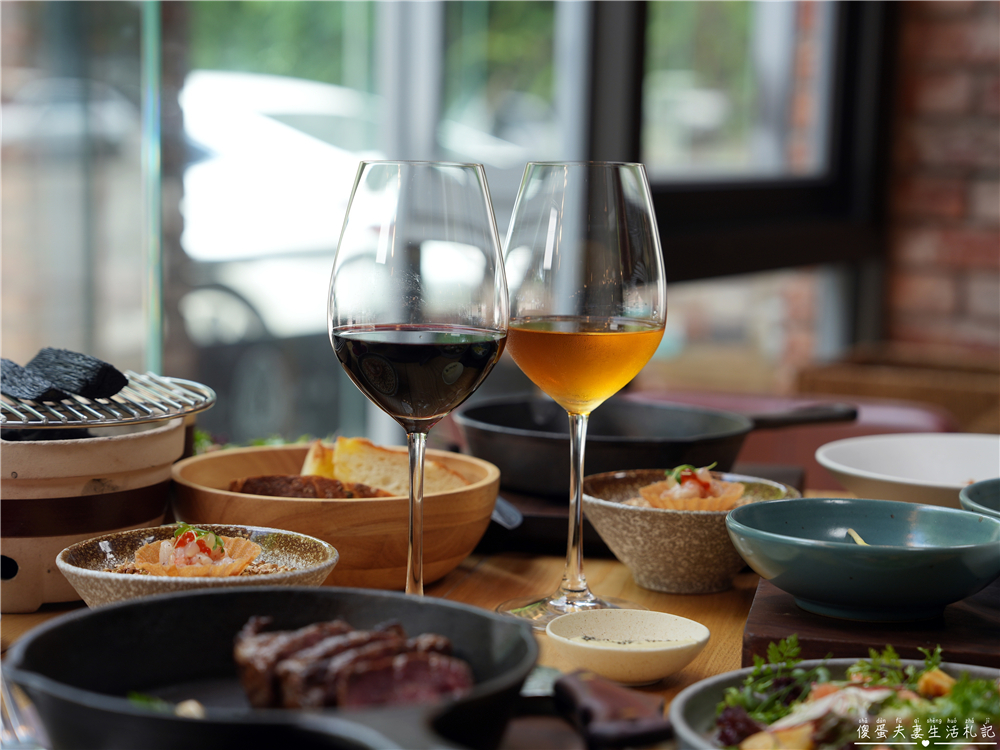 【台中西區。美食】『FORE直火料理-台中店』炭火直燒的極致饗宴！火與肉之間的品味儀式~台中直火料理推薦 @傻蛋夫妻生活札記