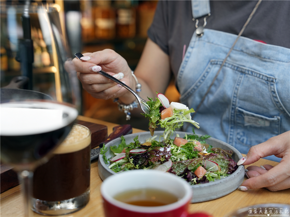 【台中西區。美食】『FORE直火料理-台中店』炭火直燒的極致饗宴！火與肉之間的品味儀式~台中直火料理推薦 @傻蛋夫妻生活札記