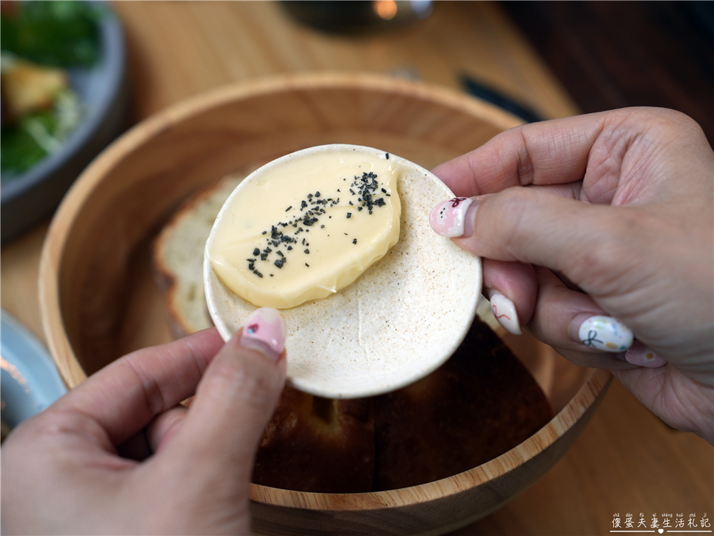 【台中西區。美食】『FORE直火料理-台中店』炭火直燒的極致饗宴！火與肉之間的品味儀式~台中直火料理推薦 @傻蛋夫妻生活札記