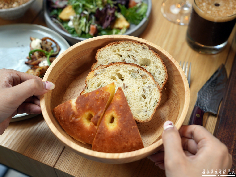 【台中西區。美食】『FORE直火料理-台中店』炭火直燒的極致饗宴！火與肉之間的品味儀式~台中直火料理推薦 @傻蛋夫妻生活札記