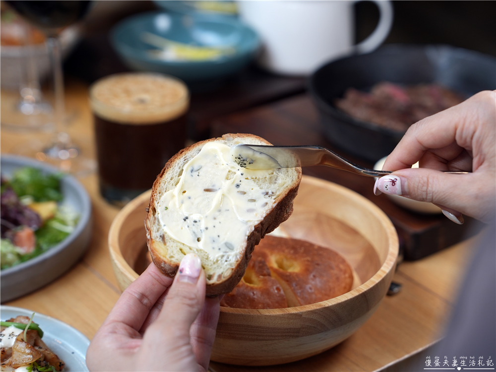 【台中西區。美食】『FORE直火料理-台中店』炭火直燒的極致饗宴！火與肉之間的品味儀式~台中直火料理推薦 @傻蛋夫妻生活札記