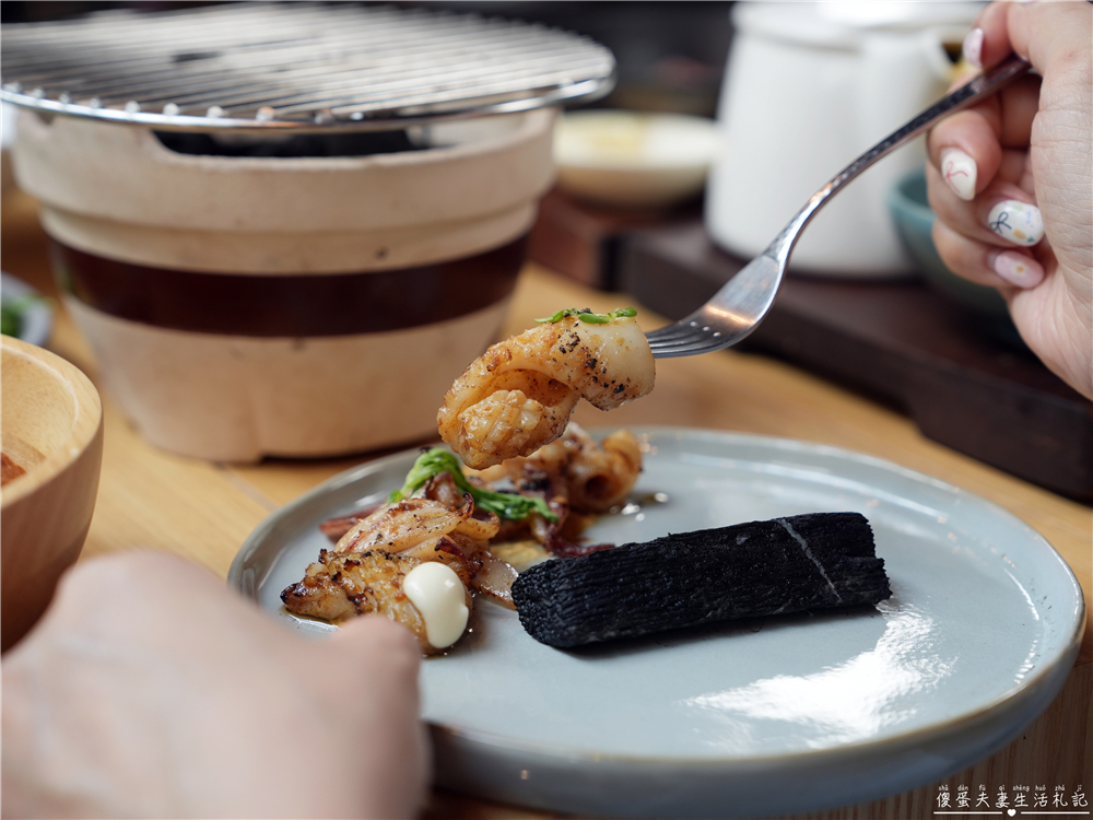 【台中西區。美食】『FORE直火料理-台中店』炭火直燒的極致饗宴！火與肉之間的品味儀式~台中直火料理推薦 @傻蛋夫妻生活札記