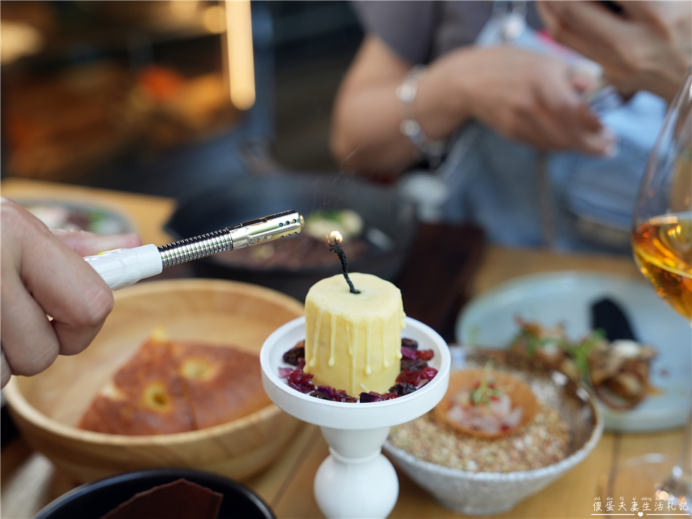【台中西區。美食】『FORE直火料理-台中店』炭火直燒的極致饗宴！火與肉之間的品味儀式~台中直火料理推薦 @傻蛋夫妻生活札記