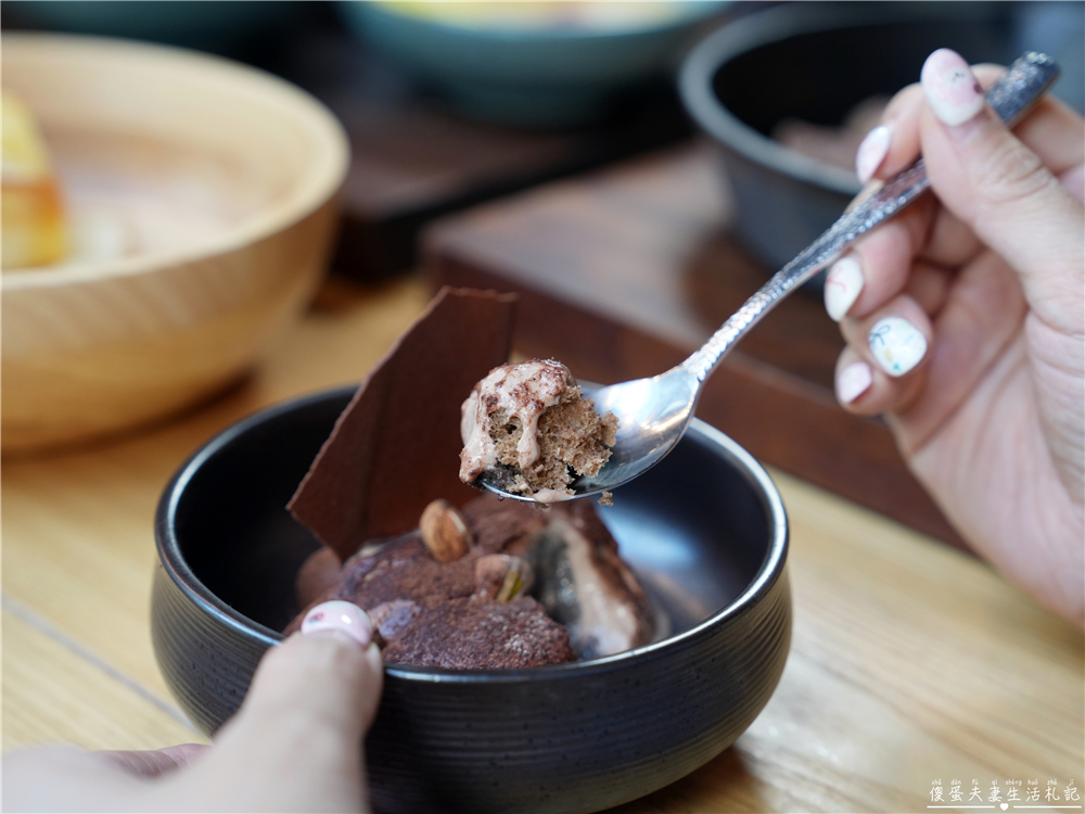 【台中西區。美食】『FORE直火料理-台中店』炭火直燒的極致饗宴！火與肉之間的品味儀式~台中直火料理推薦 @傻蛋夫妻生活札記