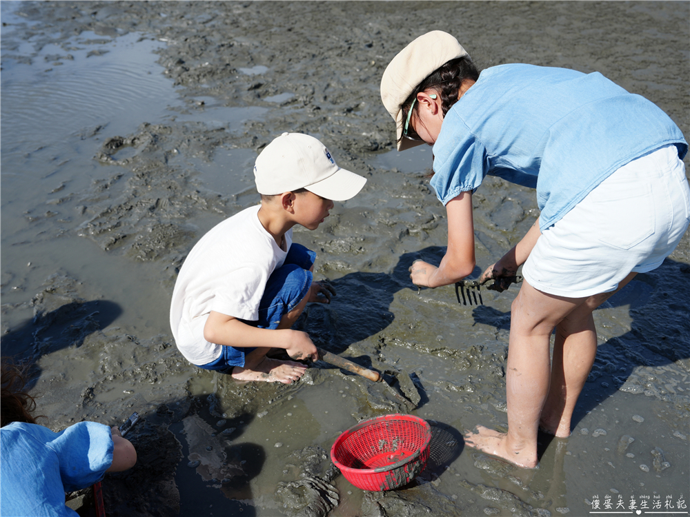 【彰化芳苑】『王功永昌叔』彰化旅遊最夯玩法！鮮蚵無限時、無限量爽吃！有吃又有玩的採蚵生態旅遊觀光三輪車！彰化親子旅遊推薦~ @傻蛋夫妻生活札記