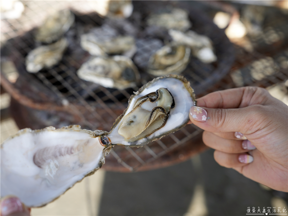 【彰化芳苑】『王功永昌叔』彰化旅遊最夯玩法！鮮蚵無限時、無限量爽吃！有吃又有玩的採蚵生態旅遊觀光三輪車！彰化親子旅遊推薦~ @傻蛋夫妻生活札記