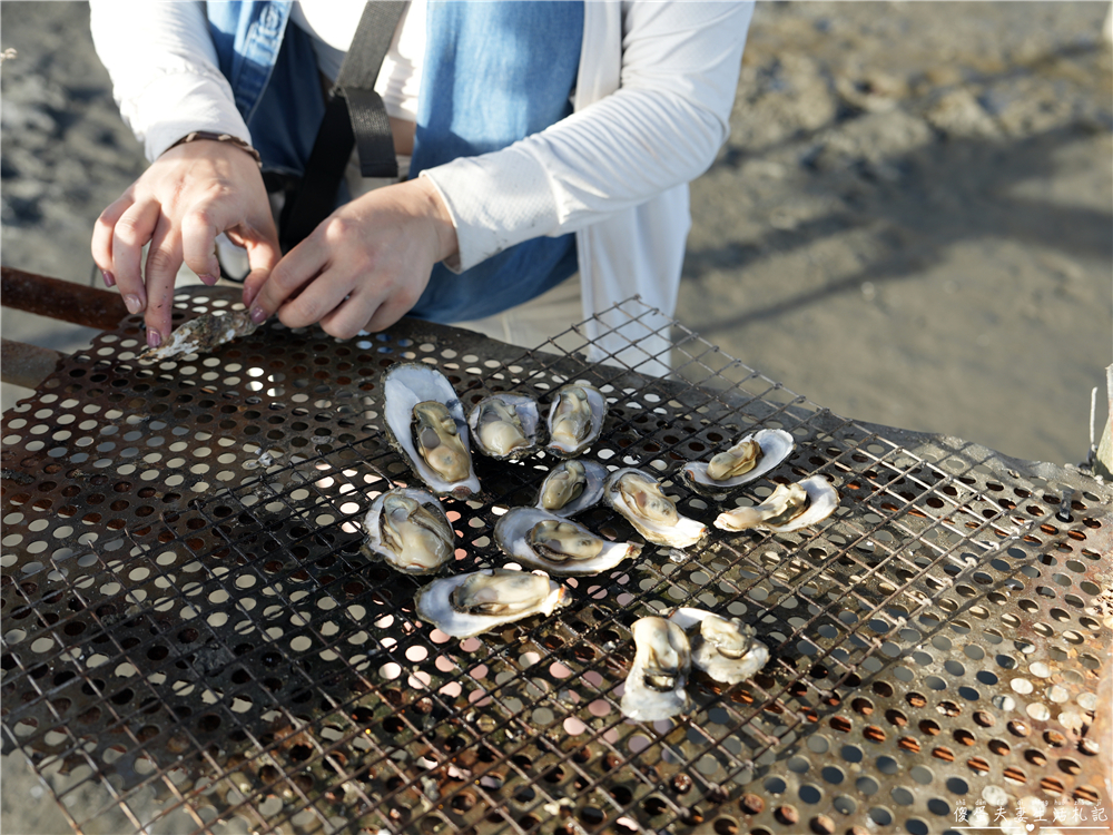【彰化芳苑】『王功永昌叔』彰化旅遊最夯玩法！鮮蚵無限時、無限量爽吃！有吃又有玩的採蚵生態旅遊觀光三輪車！彰化親子旅遊推薦~ @傻蛋夫妻生活札記