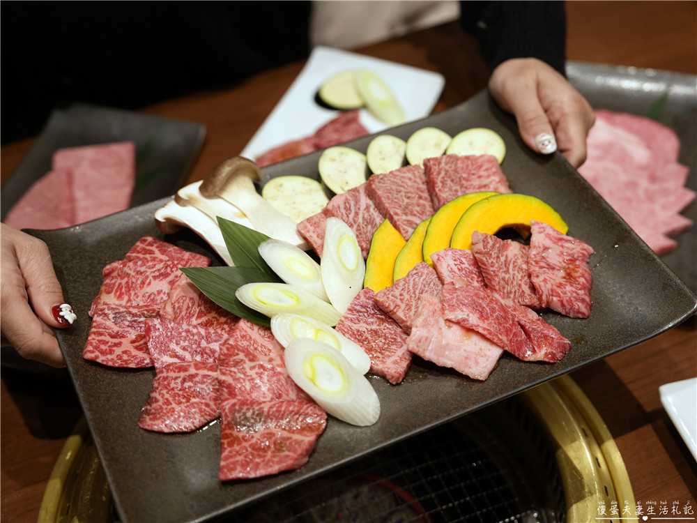 【日本關西+中部】『13天自由行全紀錄』關西、中部地區自由行，行程、戰利品推薦！大阪、京都、名古屋、岐阜好吃好玩的全記錄！ @傻蛋夫妻生活札記