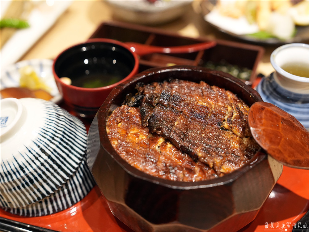 【日本關西+中部】『13天自由行全紀錄』關西、中部地區自由行，行程、戰利品推薦！大阪、京都、名古屋、岐阜好吃好玩的全記錄！ @傻蛋夫妻生活札記