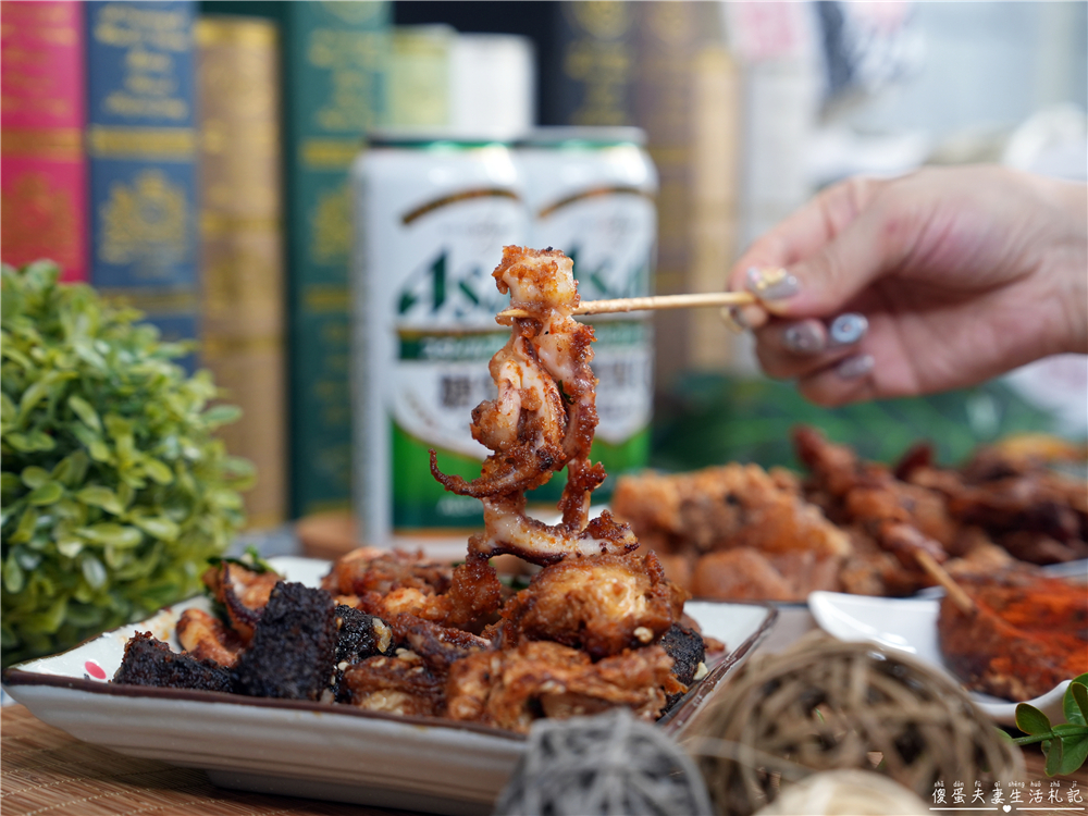 【台中北屯。美食】『吉品屋碳烤雞排』宵夜良伴！先炸後烤的涮嘴香噴碳烤雞排~ @傻蛋夫妻生活札記