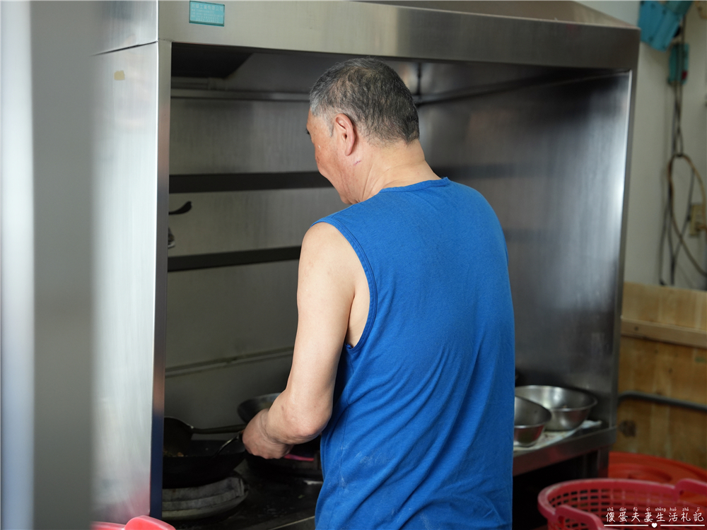 【台中太平。美食】『真味北平烤鴨』烤鴨老店！每逢假日必排隊的一鴨二吃烤鴨店！ @傻蛋夫妻生活札記