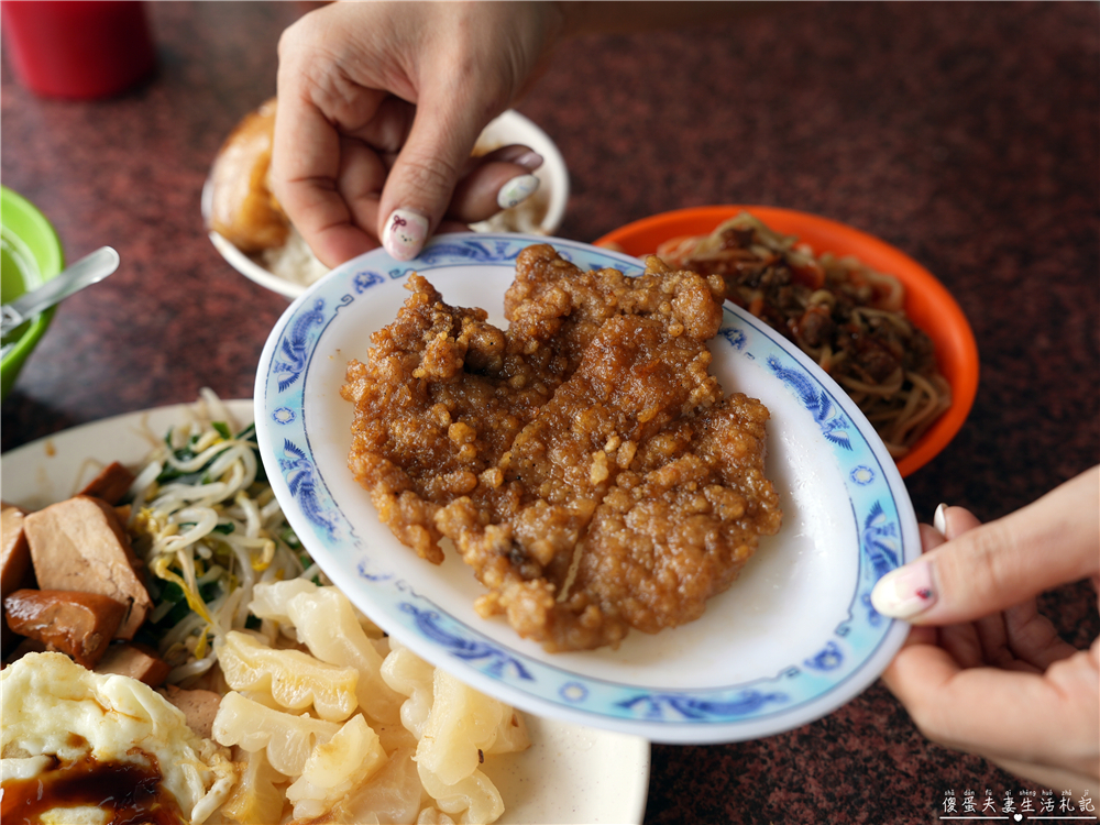 【台中北屯。美食】『航空站爌肉飯』肥嫩入味！台中老字號爌肉飯便當小吃店！ @傻蛋夫妻生活札記