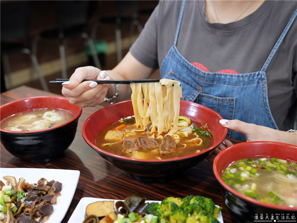 【苗栗竹南。美食】『十三棧麵食小館』宵夜場加開！博愛街上清爽的家常小吃~ @傻蛋夫妻生活札記
