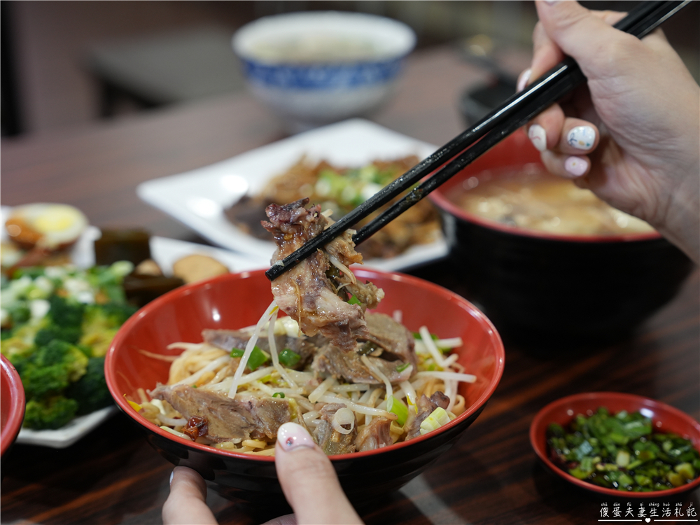 【苗栗竹南。美食】『十三棧麵食小館』宵夜場加開！博愛街上清爽的家常小吃~ @傻蛋夫妻生活札記